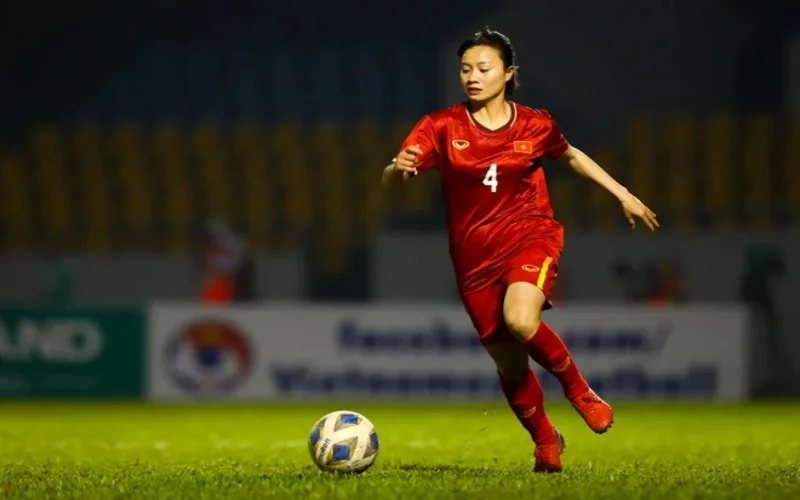 hoang thi loan cau thu la ai tieu su va su nghiep an tuong